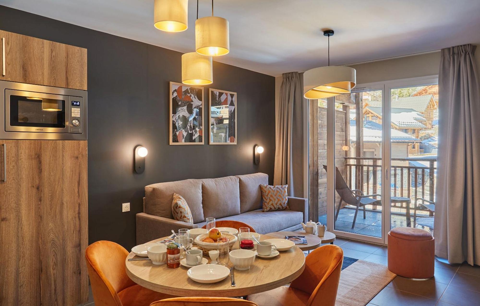 Residence Prestige Odalys Le Mont D'아론 외부 사진