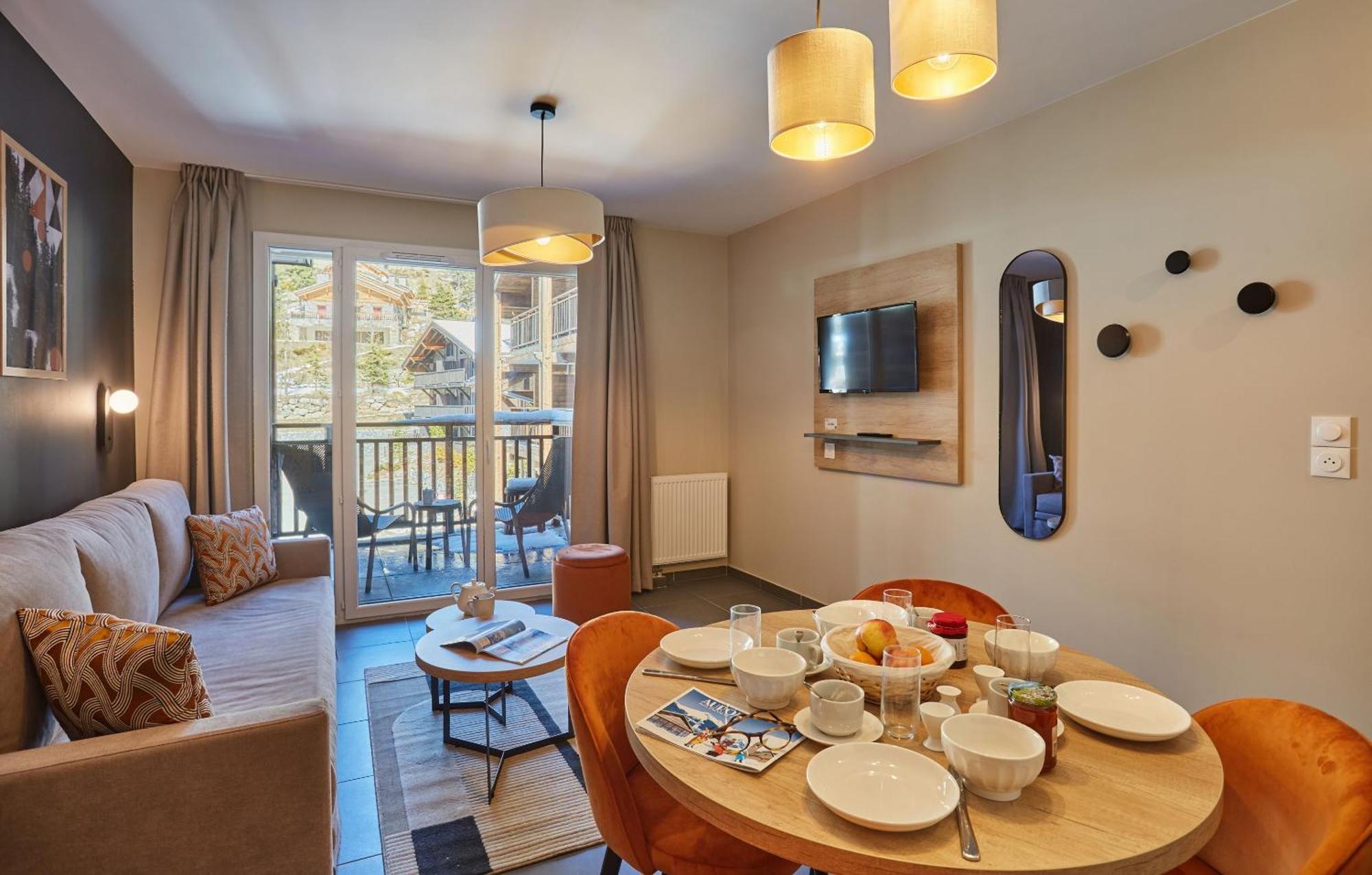 Residence Prestige Odalys Le Mont D'아론 외부 사진