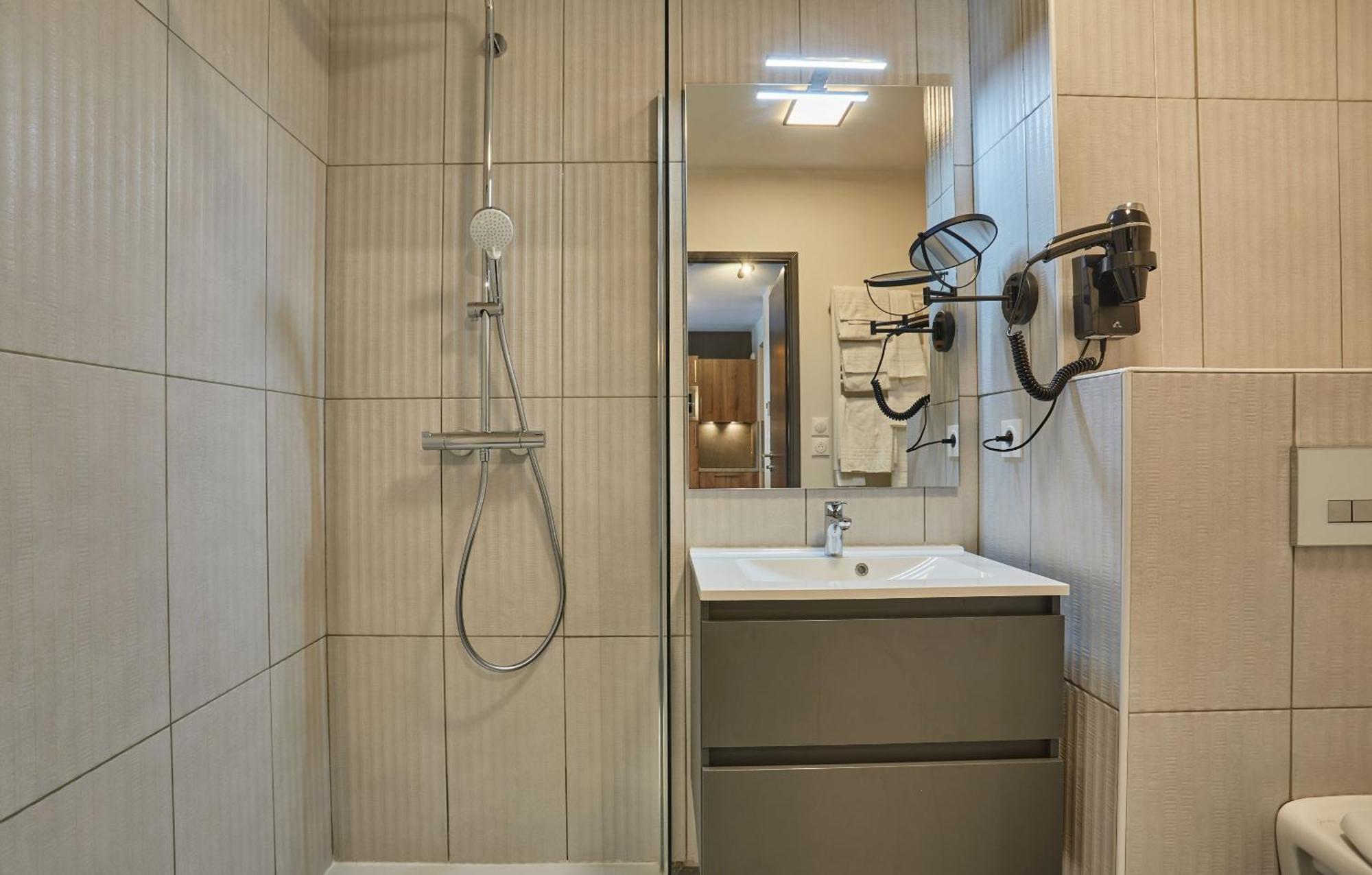 Residence Prestige Odalys Le Mont D'아론 외부 사진