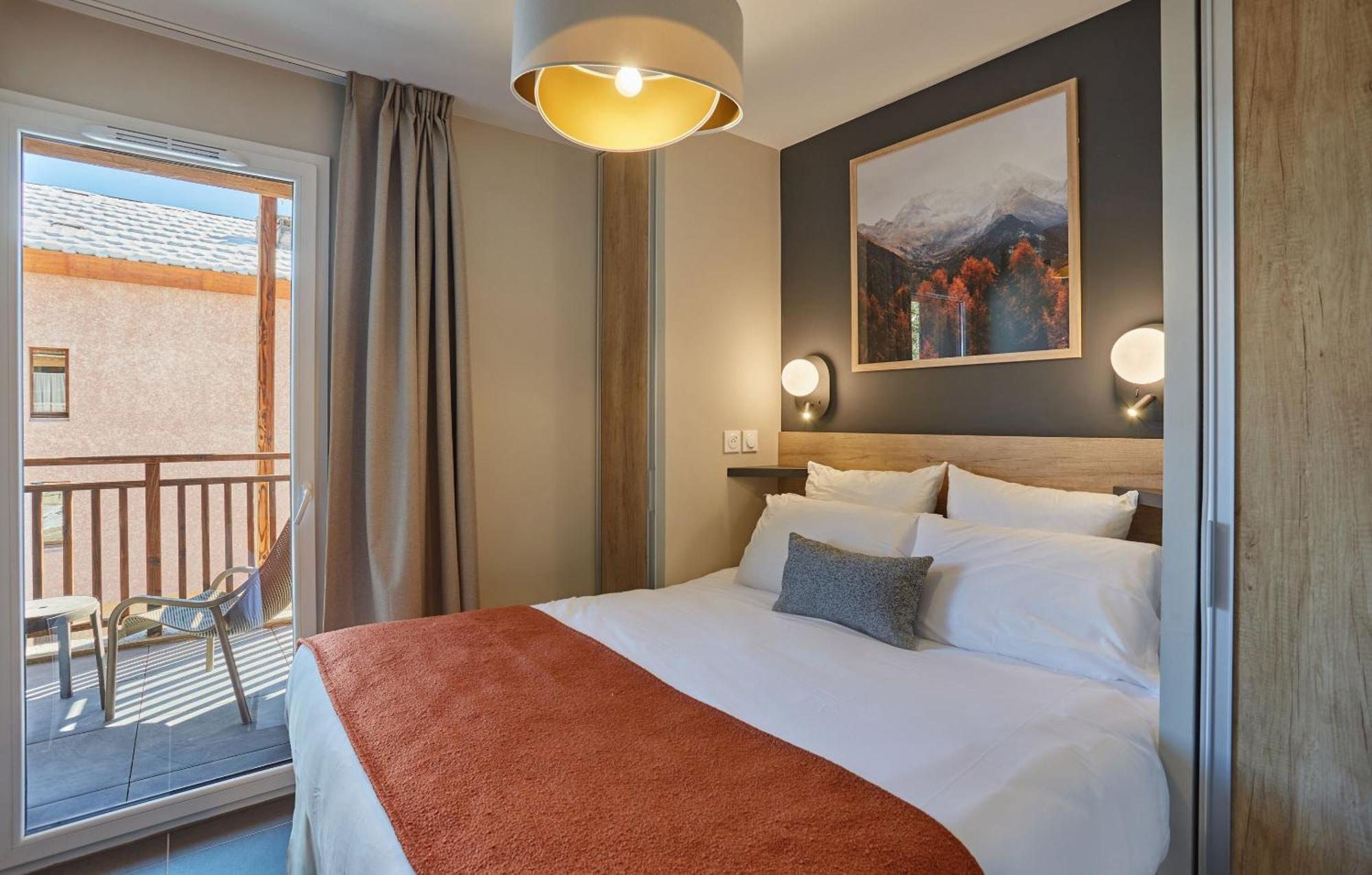 Residence Prestige Odalys Le Mont D'아론 외부 사진