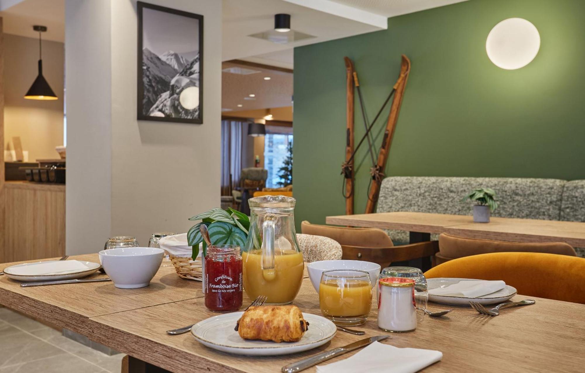 Residence Prestige Odalys Le Mont D'아론 외부 사진