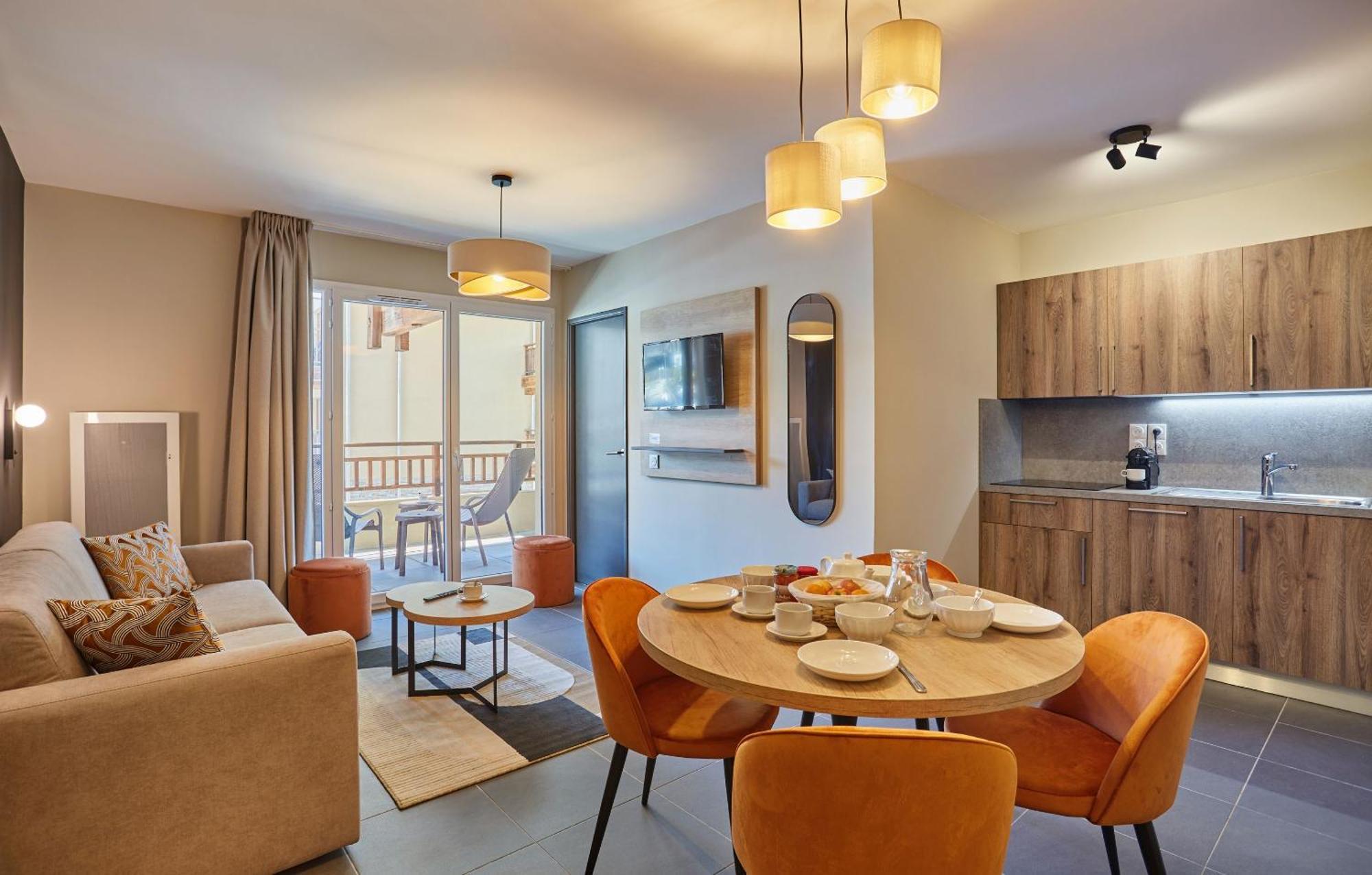 Residence Prestige Odalys Le Mont D'아론 외부 사진