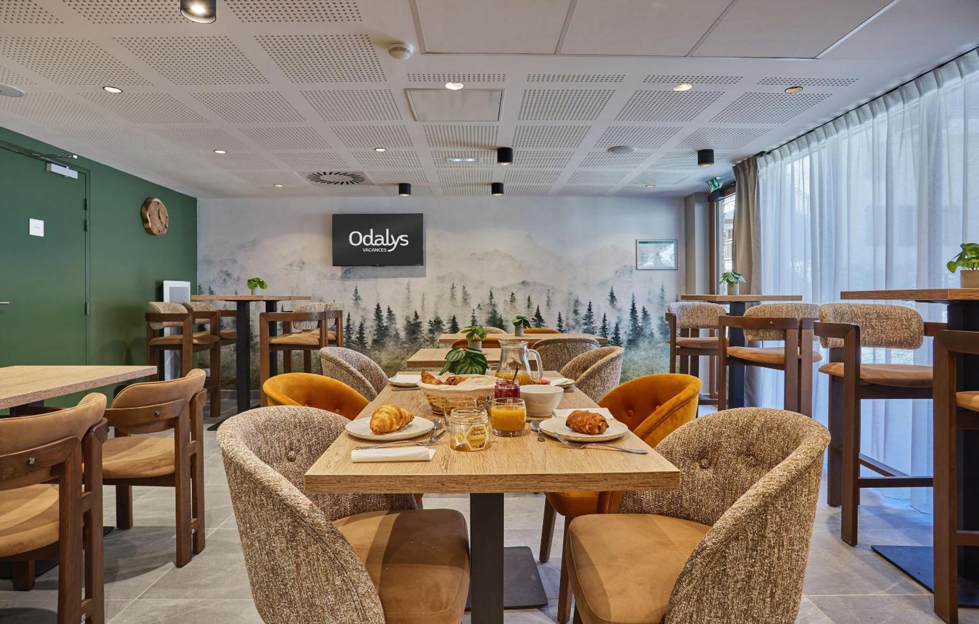 Residence Prestige Odalys Le Mont D'아론 외부 사진